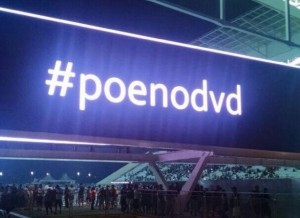 poenodvd-300x218 Corinthians 2x1 Internacional